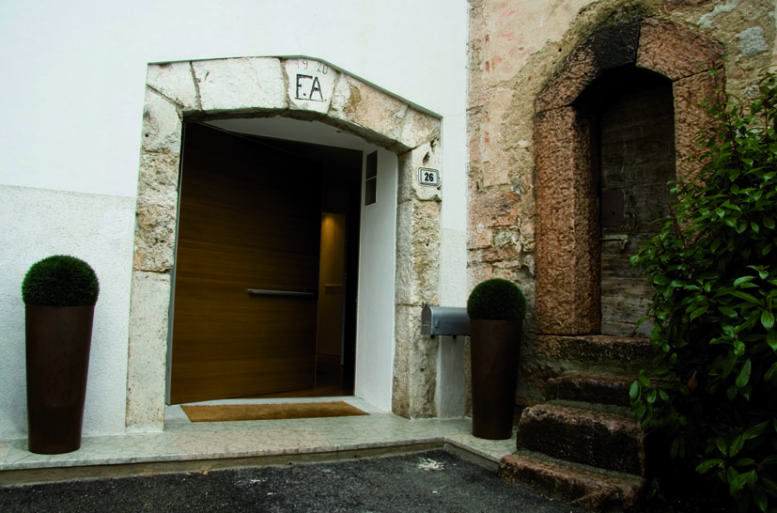 ALL OMBRA DEL CAMPANILE