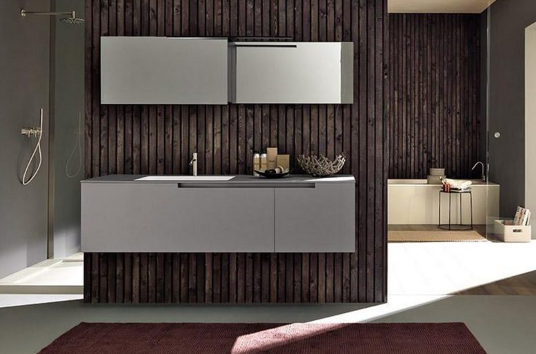 Versione con base e fianchi in laccato grigio smoke satinato.